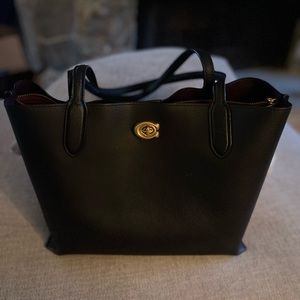 Coach black tote/pocketbook